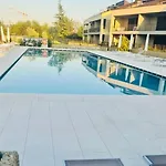 アパート Poolvision